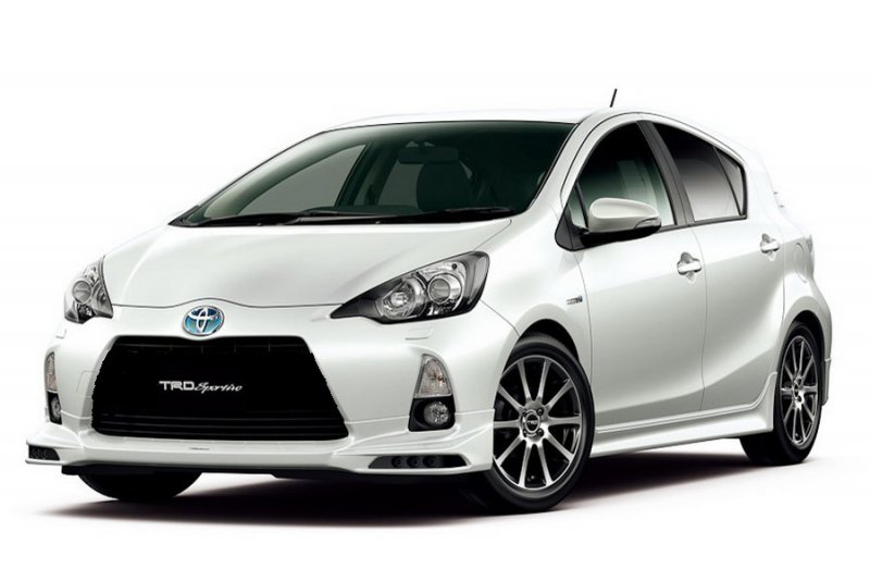 TRD-Toyota-Aqua-Prius-C-Carscoop1111(2).jpg