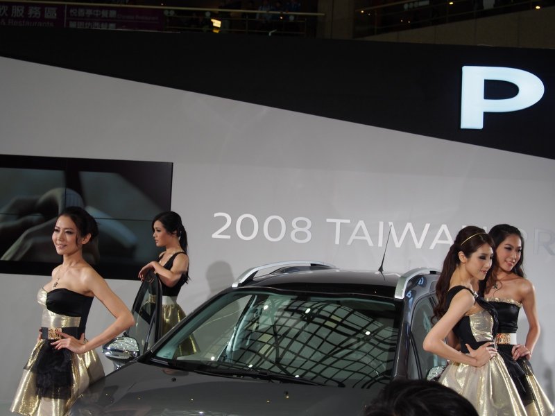 PC302885.jpg