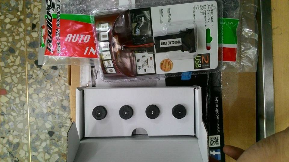 胎外式胎壓偵測，圓廠預留孔USB充電座.jpg