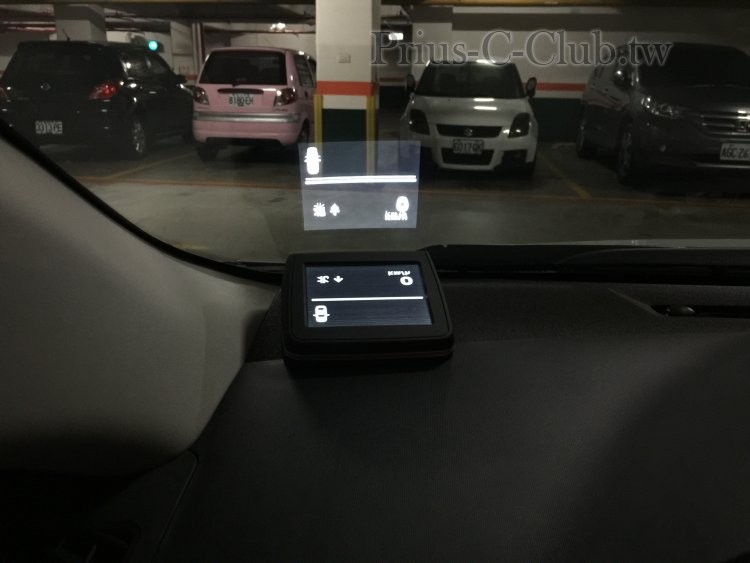 抬頭顯示器（與導航結合）