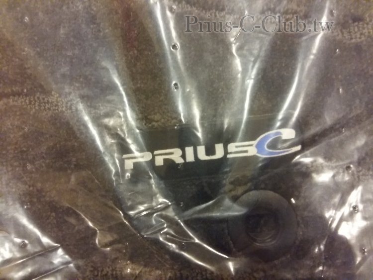 Prius C原廠腳踏墊