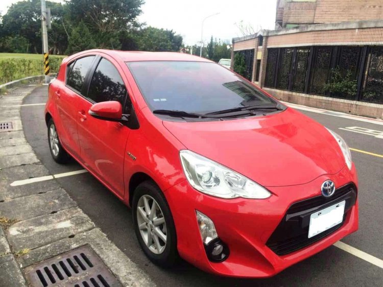 2015年式Prius C