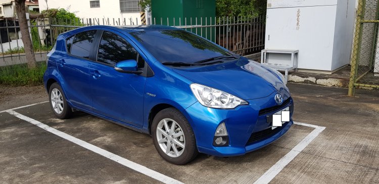 Prius C