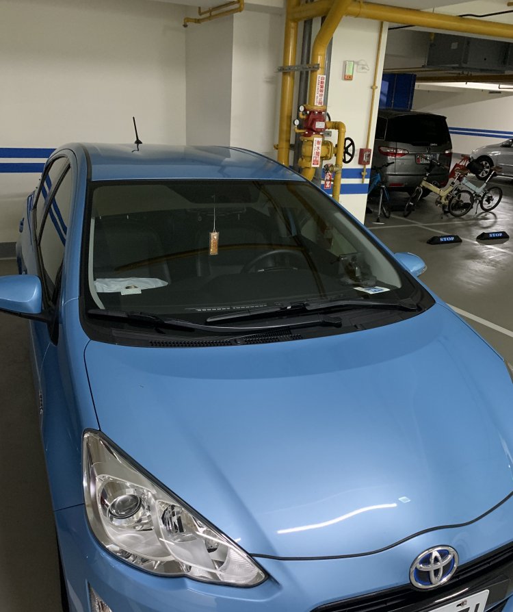 2016 Prius C 水藍色